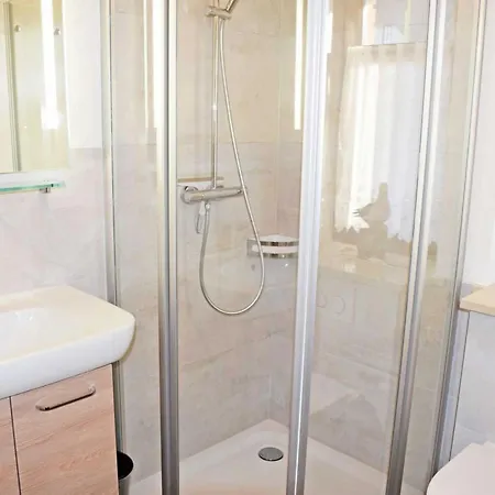 Daire Maisonette-wohnung Direkt Am Selliner By Interhome